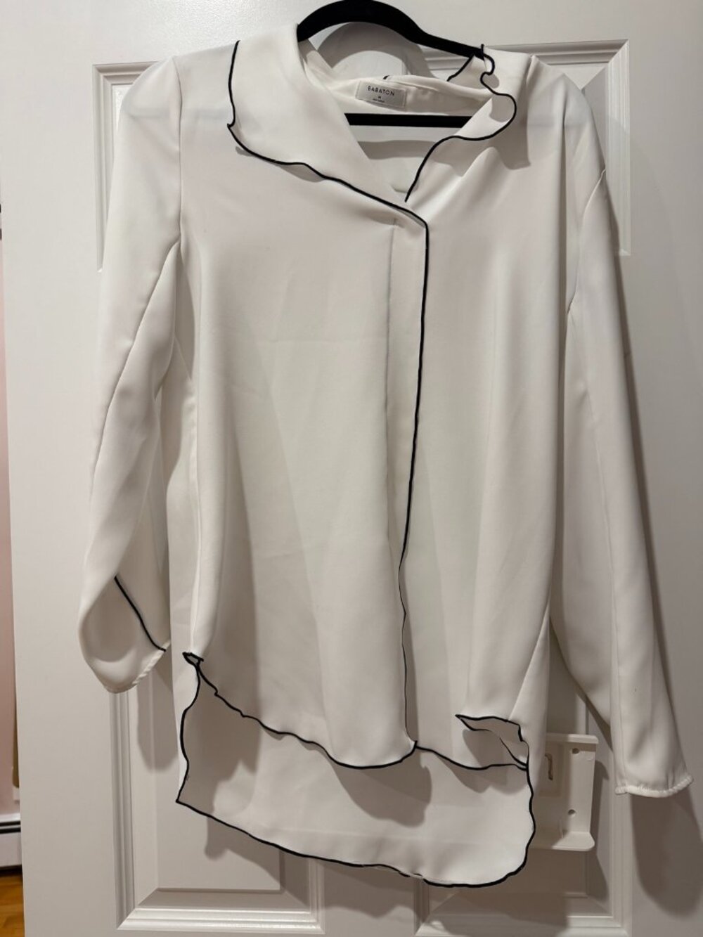 Babaton White Blouse Black Contrast Piping Size M